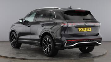 2024 Volkswagen 2.0 TDI R-Line DSG Euro 6 5-door (Grey) - Image: 3