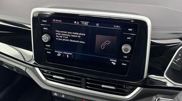 2025 Volkswagen TSI R-Line DSG 2WD Euro 6 2-door (Grey) - Image: 26