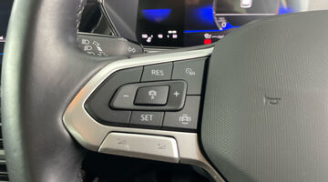 2023 Volkswagen 1.0 TSI Black Edition Euro 6 5-door (White) - Image: 23