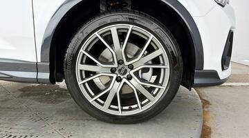 2025 Audi 2.0 TDI 40 Black Edition S Tronic quattro Euro 6 5-door (White) - Image: 5