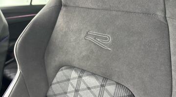 2025 Volkswagen TSI R-Line Euro 6 5-door (Black) - Image: 36