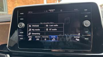 2022 Volkswagen TSI R-Line DSG Euro 6 5-door (Black) - Image: 17