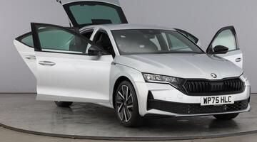 2025 Škoda TSI ACT SportLine Euro 6 5-door (Silver) - Image: 9