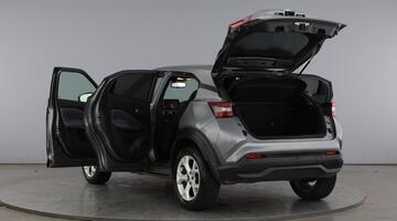 2022 Nissan 1.0 DIG-T N-Connecta Euro 6 5-door (Grey) - Image: 11