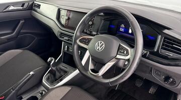 2023 Volkswagen 1.0 TSI Life Euro 6 5-door (Black) - Image: 6