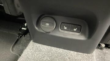 2025 Volvo 2.0 B3 MHEV Ultra Bright DCT Auto Euro 6 5-door (Blue) - Image: 29