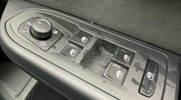 2024 Volkswagen TSI Style Euro 6 5-door (Black) - Image: 19