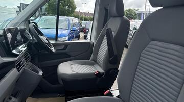 2025 Volkswagen 2.0 TDI 600 Auto Euro 6 4-door (Beige) - Image: 46