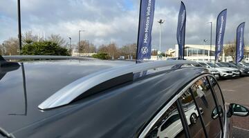 2025 Volkswagen TSI EVO R-Line DSG Euro 6 5-door (Grey) - Image: 37