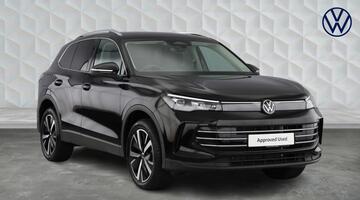 2025 Volkswagen TSI eHybrid 19.7kWh Elegance DSG Euro 6 5-door (Black) - Image: 1