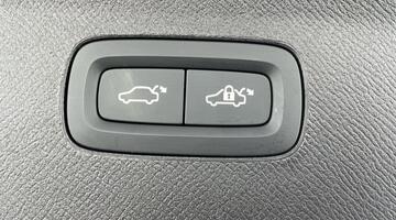 2024 Volvo 2.0 B5 MHEV Plus Auto 4WD Euro 6 5-door (Grey) - Image: 17