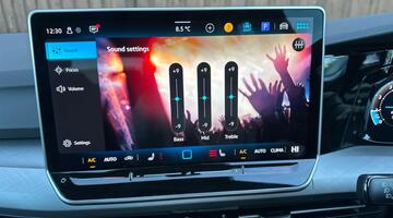 2025 Volkswagen ETSI MHEV Match DSG Euro 6 5-door (Grey) - Image: 24