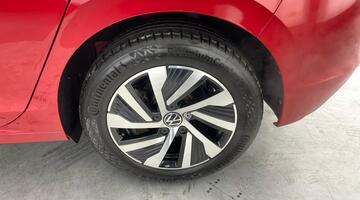 2022 Volkswagen TSI 13kWh Style DSG Euro 6 5-door (Red) - Image: 29