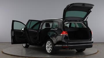 2016 Volkswagen TSI BlueMotion Tech GT Euro 6 5-door (Black) - Image: 11