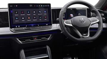 2025 Volkswagen 2.0 TDI R-Line DSG Euro 6 5-door (Red) - Image: 2