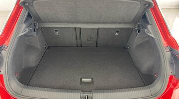 2023 Volkswagen TSI R-Line DSG Euro 6 5-door (Red) - Image: 27