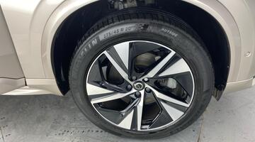 2022 Volvo 2.0 B5 MHEV Plus Auto 4WD Euro 6 5-door (Unlisted) - Image: 5