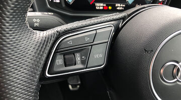 2022 Audi 1.0 TFSI 30 Black Edition Sportback Euro 6 5-door (Yellow) - Image: 25