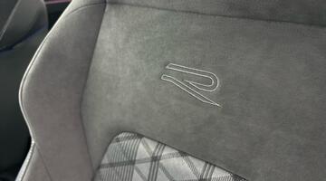 2025 Volkswagen TSI R-Line Euro 6 5-door (Grey) - Image: 35