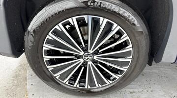 2025 Volkswagen ETSI MHEV Life DSG Euro 6 5-door (Purple) - Image: 28