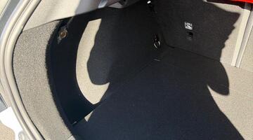 2025 Volvo Twin Performance 69kWh Ultra Auto 5-door (Blue) - Image: 19