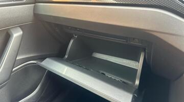 2024 Volkswagen 1.0 TSI Life DSG Euro 6 5-door (Black) - Image: 57