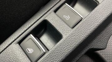 2025 Volkswagen TSI R-Line DSG Euro 6 5-door (Multicolour) - Image: 7