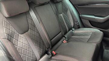 2025 Škoda 2.0 TSI vRS DSG Euro 6 5-door (Red) - Image: 9