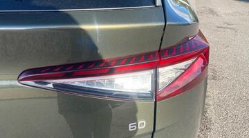 2025 Škoda 63kWh 60 Edition Auto 5-door (Green) - Image: 17