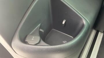 2020 Volkswagen 2.0 TDI Executive DSG Euro 6 5-door (Blue) - Image: 31