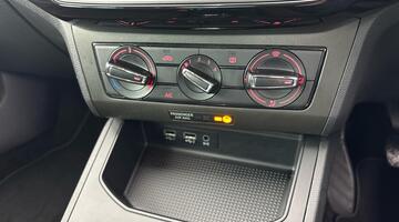 2018 SEAT 1.0 TSI FR Euro 6 5-door (Blue) - Image: 7