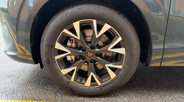 2025 CUPRA EHybrid 25.8kWh V1 DSG Euro 6 5-door (Blue) - Image: 11