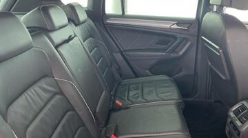 2017 Volkswagen 2.0 TSI R-Line DSG 4Motion Euro 6 5-door (Grey) - Image: 34