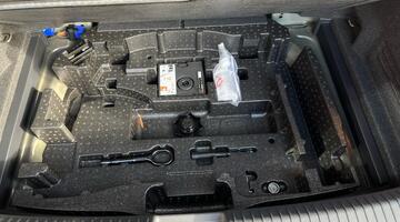 2025 Volkswagen TSI R-Line DSG 2WD Euro 6 2-door (Black) - Image: 11