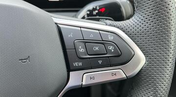 2025 Volkswagen ETSI MHEV R-Line DSG Euro 6 5-door (Grey) - Image: 26