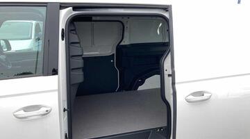 2025 Volkswagen Pro 79kWh Commerce Plus Auto 5-door (White) - Image: 14