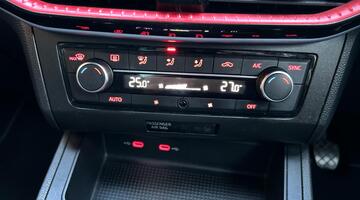 2023 SEAT 1.0 TSI FR Euro 6 5-door (Black) - Image: 36