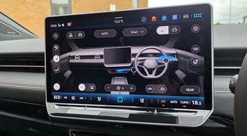 2025 Volkswagen Pro 77kWh Match Plus Fastback Auto 5-door (Multicolour) - Image: 38