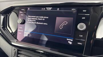 2023 Volkswagen 1.0 TSI Black Edition Euro 6 5-door (White) - Image: 14