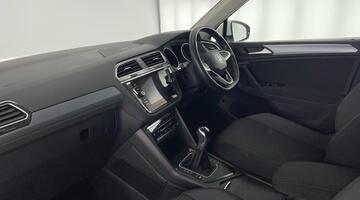 2022 Volkswagen TSI Active Euro 6 5-door (White) - Image: 2