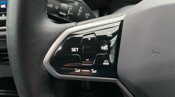 2025 Volkswagen Pro 77kWh Match Auto 5-door (White) - Image: 19