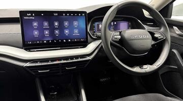 2025 Škoda TSI e-TEC MHEV ACT SE Technology DSG Euro 6 5-door (White) - Image: 2