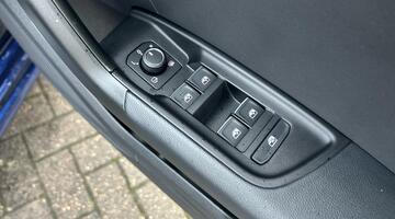 2025 Audi 1.0 TFSI 30 S line Sportback S Tronic Euro 6 5-door (Blue) - Image: 12