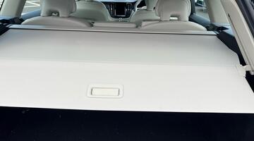 2025 Volvo 2.0 B5 MHEV Plus Auto Euro 6 5-door (Black) - Image: 20