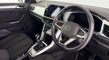 2022 Volkswagen 1.0 TSI Life Euro 6 5-door (Blue) - Image: 6