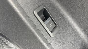 2026 Audi 2.0 TFSI Edition 1 S Tronic quattro Euro 6 5-door (White) - Image: 20