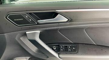 2022 Volkswagen 2.0 TDI R-Line DSG 4Motion Euro 6 5-door (Silver) - Image: 24