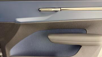 2025 Volvo Single Motor Extended Range 69kWh Plus Auto 5-door (Grey) - Image: 16