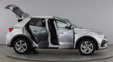 2025 Volkswagen TSI R-Line Euro 6 5-door (Silver) - Image: 10