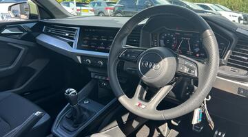 2025 Audi 1.0 TFSI 30 S line Sportback Euro 6 5-door (Green) - Image: 6